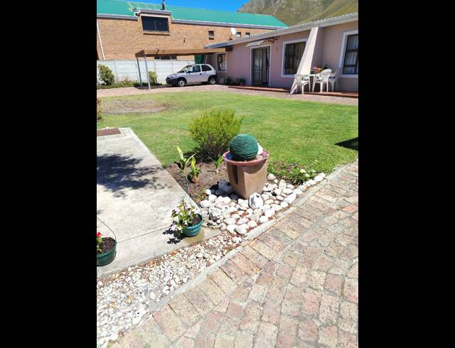2 BEDROOM APARTMENT BLOCK TO LET IN KLEINMOND CENTRAL